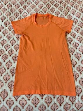 Lululemon Bright Orange Short Sleeve top